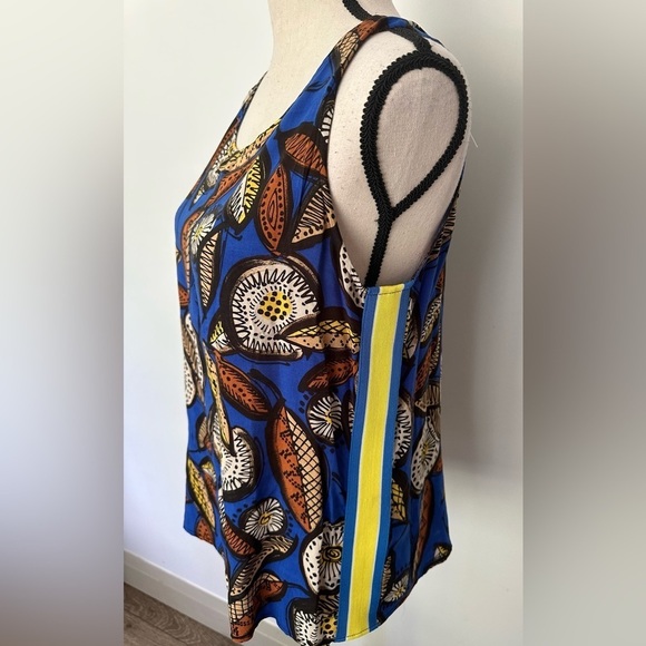 d'mora Blue All Over  Print Sleevless Blouse Womens M NWOT - Picture 3 of 8